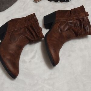 Arizona botien for women size 10